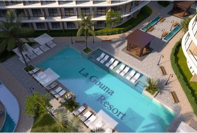 شقة 35 م² للبيع في The Three Corners Royal Star Beach Resort
