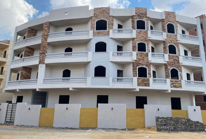 شقة 3 غرف 155 م² للبيع في El Motamayez District North