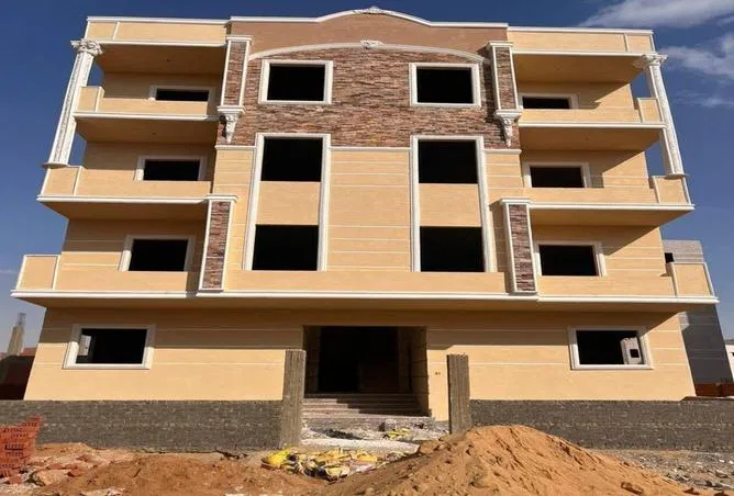 شقة 3 غرف 145 م² للبيع في El Motamayez District North