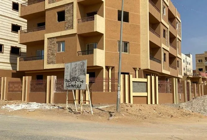 شقة 3 غرف 200 م² للبيع في El Motamayez District North