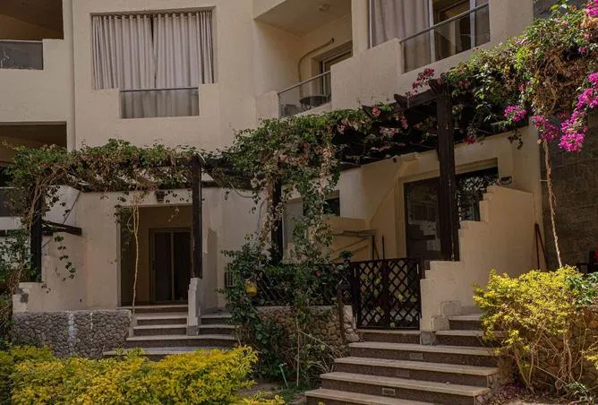 Apartment 33 m² for sale in Arabia Area