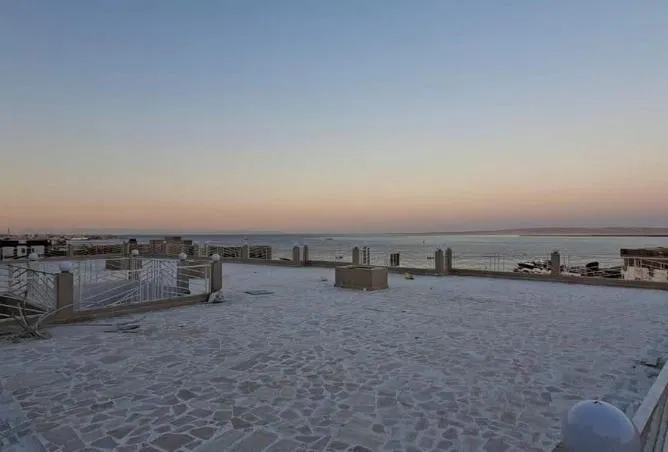1-bedroom apartment 50 m² for sale in El Hadaba District
