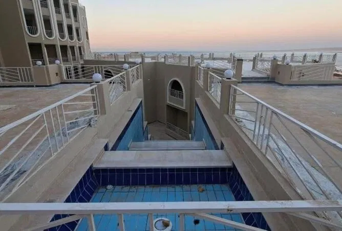 1-bedroom apartment 50 m² for sale in El Hadaba District