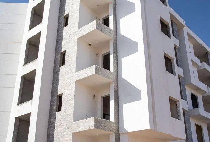 Apartment 53 m² for sale in Al Hambra Waterfalls