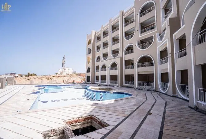 1-bedroom apartment 50 m² for sale in El Hadaba District