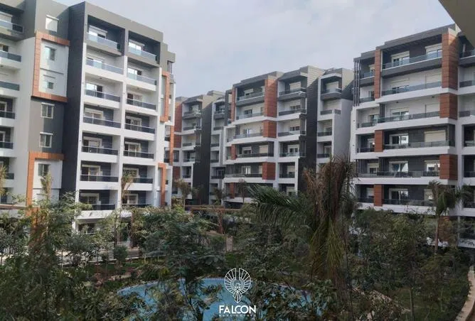 1-bedroom apartment 65 m² for sale in La Capitale