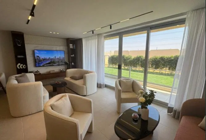 2-bedroom apartment 95 m² for sale in Village West