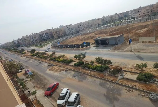 شقة 3 غرف 196 م² للبيع في 6th Area East