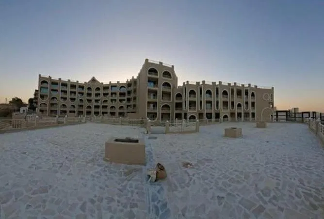 1-bedroom apartment 57 m² for sale in El Hadaba District