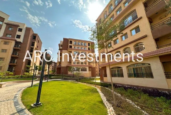 3-bedroom apartment 121 m² for sale in Al Maqsad