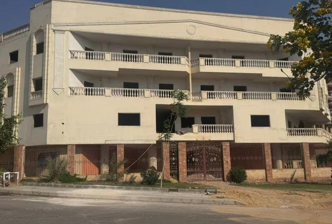 3-bedroom apartment 210 m² for sale in 4th Neighborhood