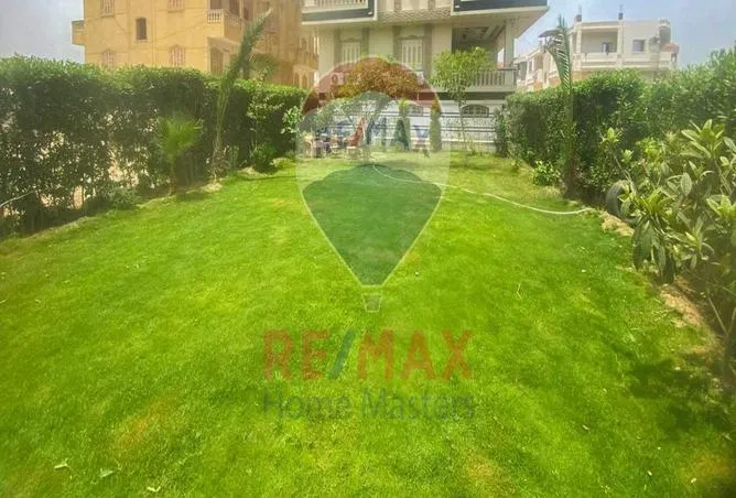 شقة 3 غرف 110 م² للبيع في Ras El Bar