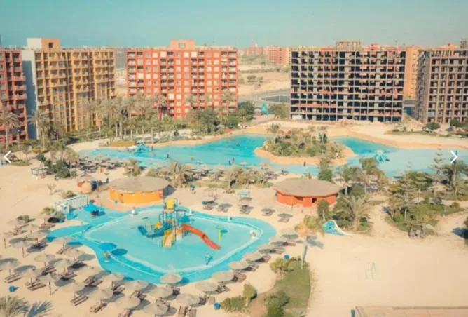 1-bedroom chalet 60 m² for sale in New Alamein City