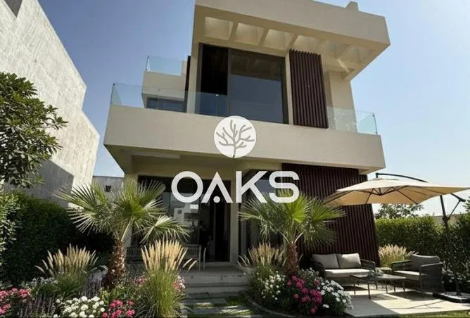 5-bedroom villa 330 m² for sale in The Crest