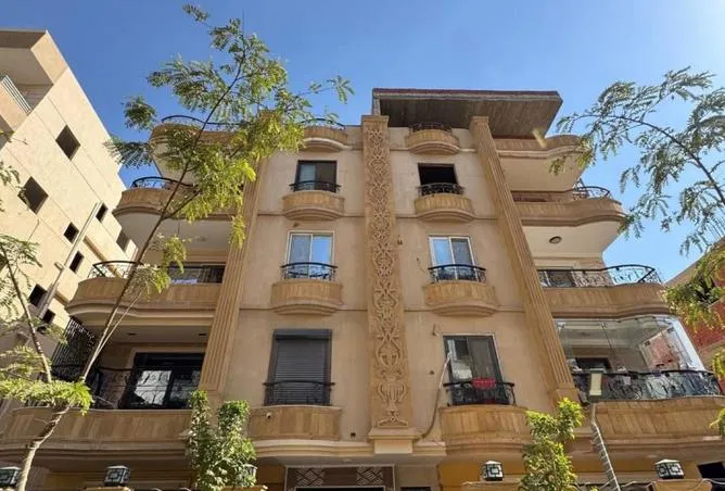 3-bedroom apartment 220 m² for sale in Bait Al Watan Al Takmely