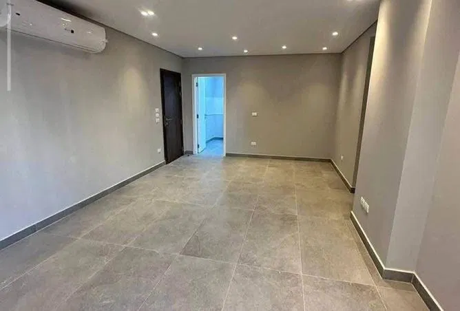 1-bedroom apartment 75 m² for sale in Village West