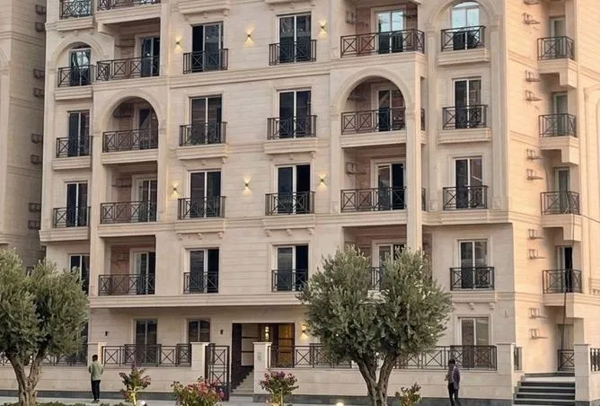 2-bedroom apartment 137 m² for sale in Ard Al Mokhabarat