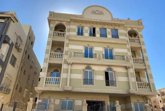 3-bedroom apartment 176 m² for sale in Al Andalus Buildings