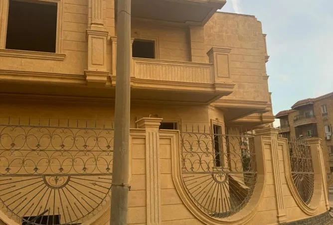3-bedroom apartment 210 m² for sale in Al Imam Abu Hanifa Al Noaman St.