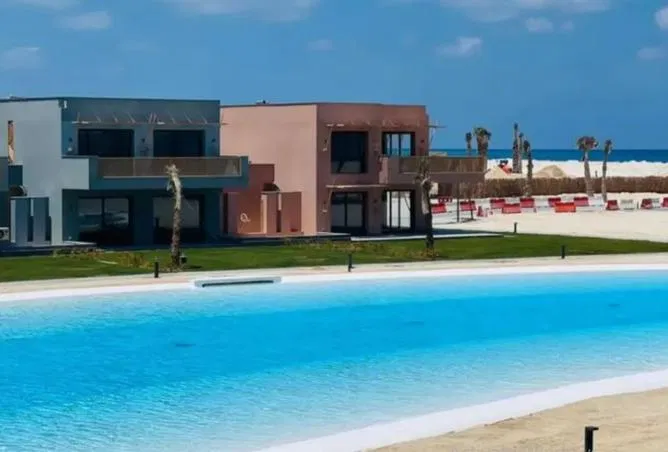 3-bedroom chalet 190 m² for sale in Playa SeaShell