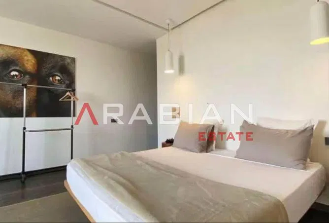 3-bedroom villa 215 m² for sale in Mountain View 1.1
