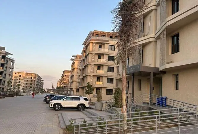 شقة 3 غرف 195 م² للبيع في Badya Palm Hills