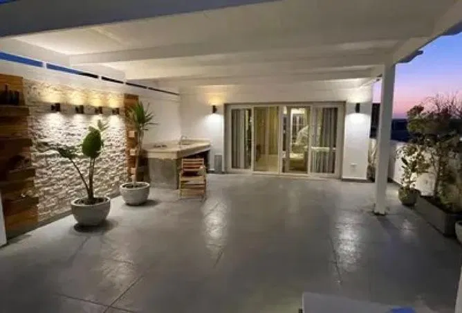 3-bedroom apartment 220 m² for sale in Zayed 2000