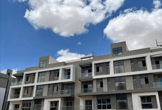 شقة غرفتين 108 م² للبيع في Terrace Compound