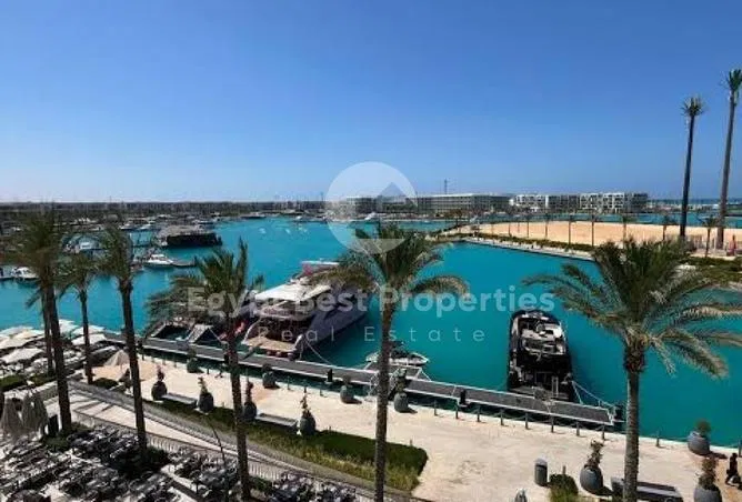 1-bedroom chalet 79 m² for sale in Salt