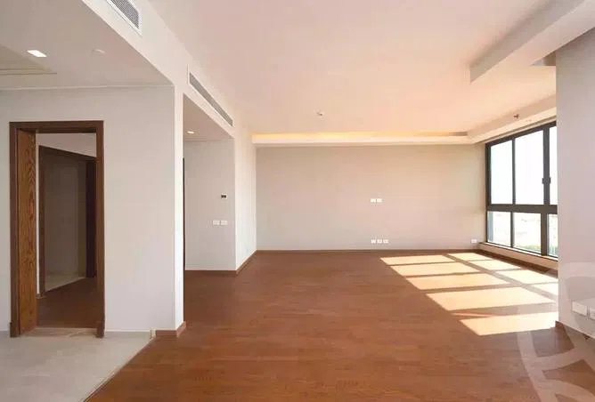 شقة 3 غرف 220 م² للبيع في Terrace Compound