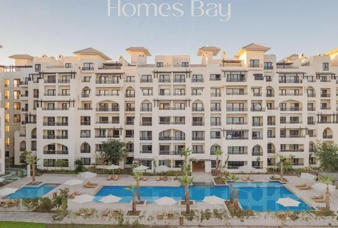 1-bedroom apartment 74 m² for sale in El Hadaba District