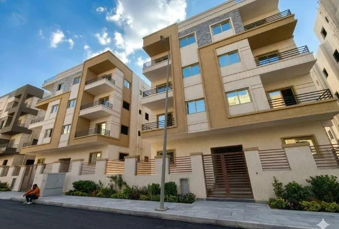 3-bedroom apartment 160 m² for sale in El Narges Buildings