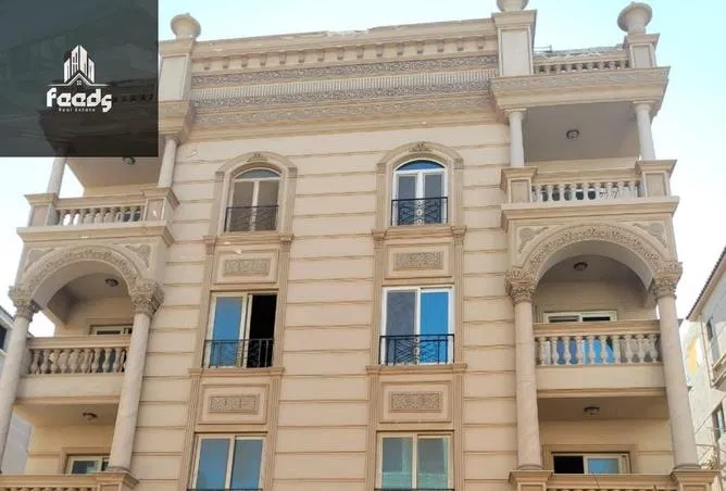 3-bedroom apartment 195 m² for sale in Al Andalus District