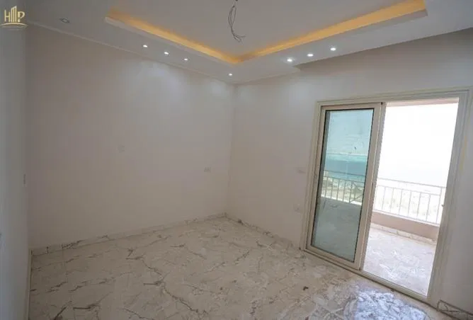 2-bedroom apartment 85 m² for sale in El Hadaba District