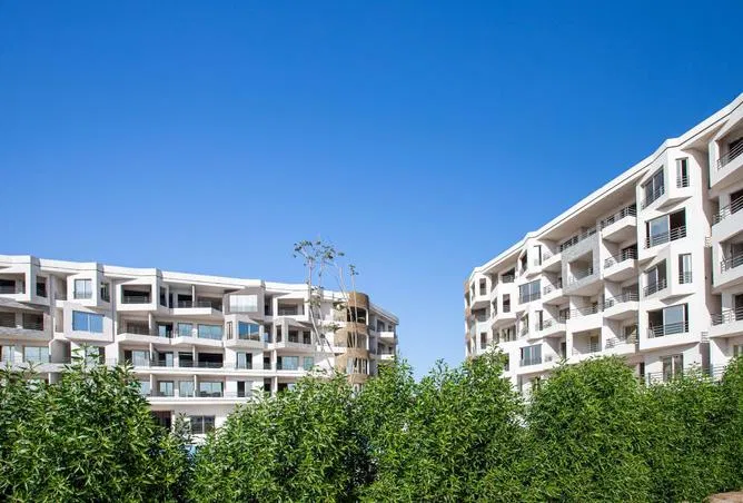 2-bedroom apartment 96 m² for sale in Al Hambra Waterfalls