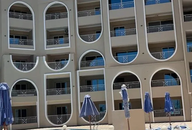 1-bedroom apartment 78 m² for sale in El Hadaba District