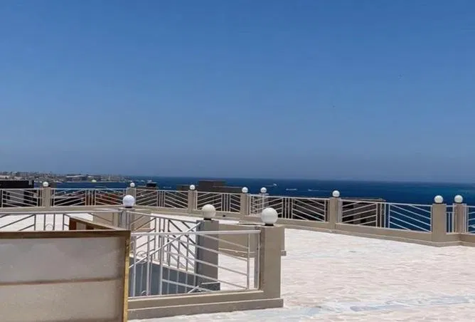 2-bedroom apartment 85 m² for sale in El Hadaba District