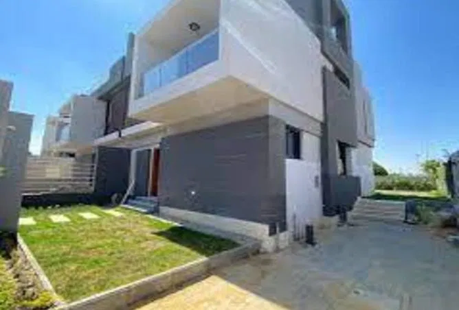 3-bedroom villa 130 m² for sale in Patio Al Zahraa