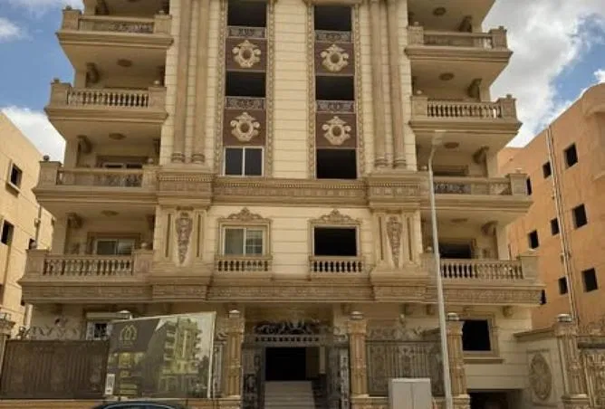 شقة 3 غرف 235 م² للبيع في Al Andalus Buildings
