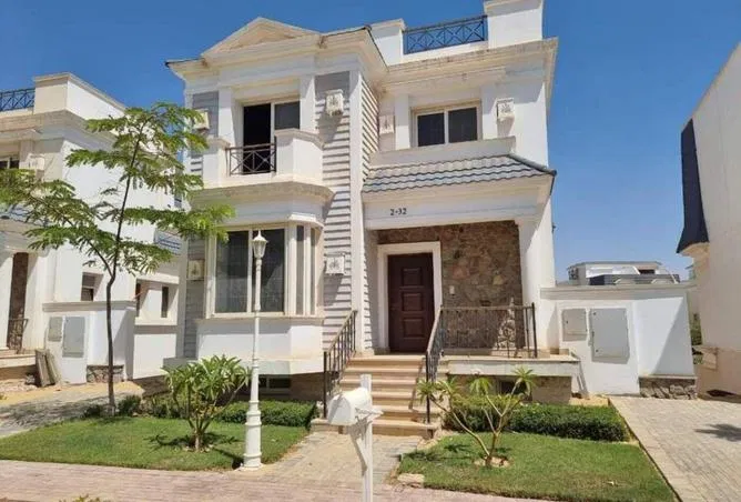 4-bedroom villa 210 m² for sale in Mountain View October Park