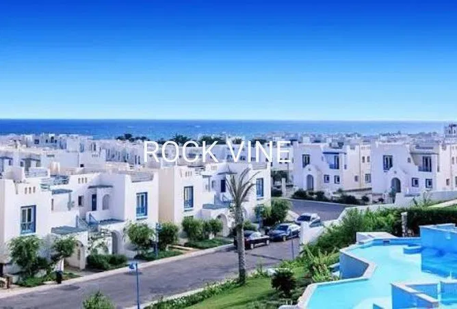 شاليه غرفتين 92 م² للبيع في Skala Mountain View Ras El Hikma