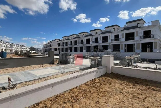 تاون هاوس 3 غرف 185 م² للبيع في ماونتن فيو أي سيتي أكتوبر، Mountain View iCity October