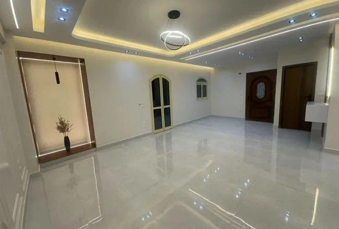 شقة 3 غرف 173 م² للبيع في فيلدج ويست، Village West
