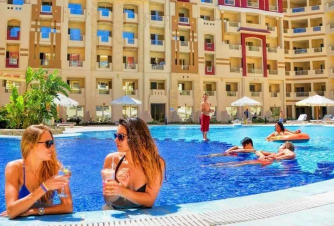 شقة غرفة 109 م² للبيع في Arabia Azur Resort