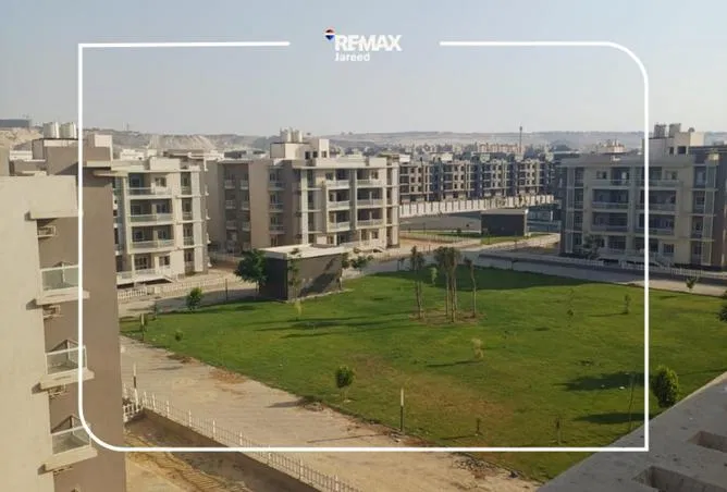 3-bedroom apartment 174 m² for sale in Al Khamayel city