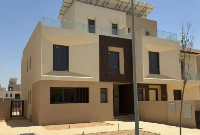 4-bedroom twin house 230 m² for sale in VYE SODIC