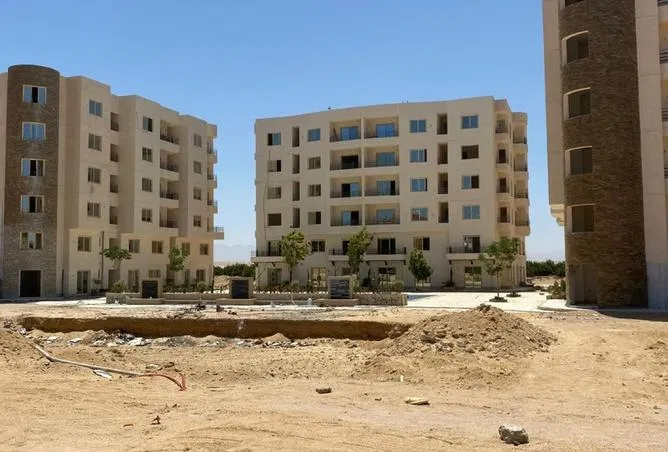2-bedroom apartment 107 m² for sale in Al Hambra Waterfalls
