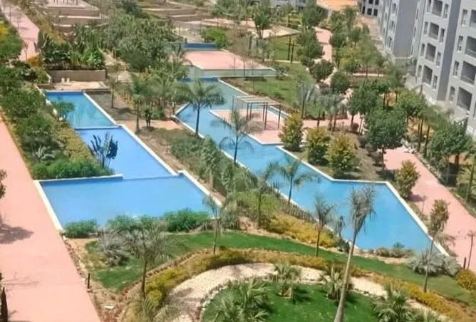 3-bedroom apartment 194 m² for sale in Zizinia Al Mostakbal