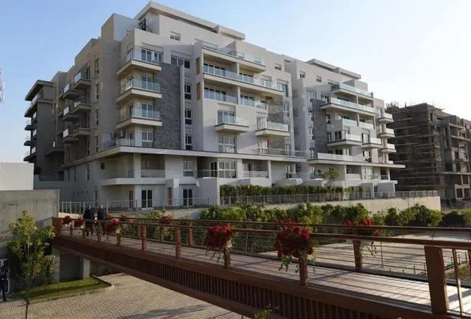 شقة 3 غرف 160 م² للبيع في Mountain View Chill Out Park