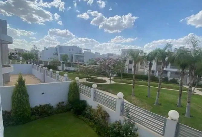 3-bedroom apartment 193 m² for sale in Cleopatra Square
